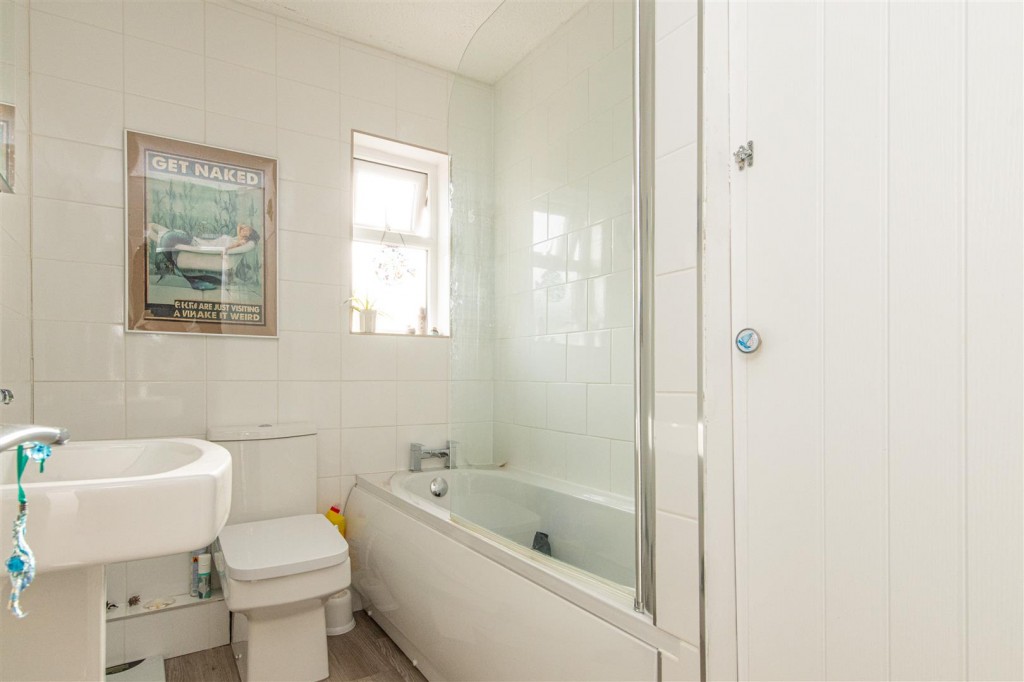 Images for Silverwood Road, Kettering EAID:oscarjamesapi BID:2