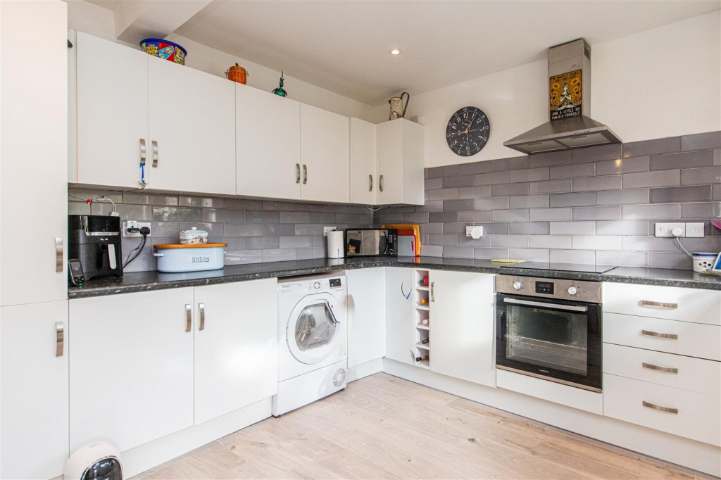 Images for Silverwood Road, Kettering EAID:oscarjamesapi BID:2