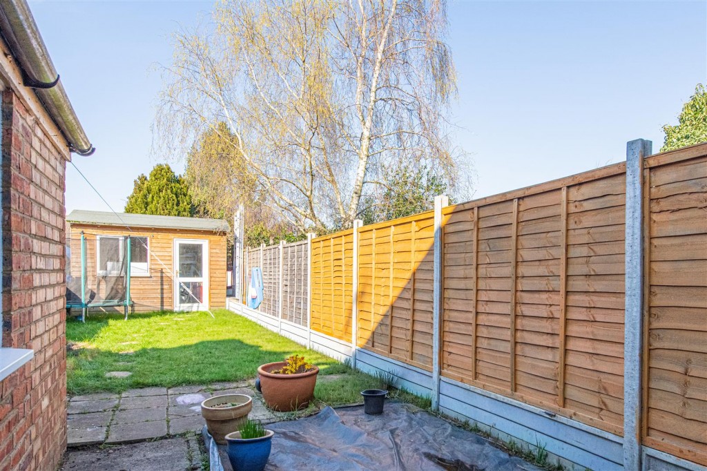 Images for Spencer Street, Burton Latimer EAID:oscarjamesapi BID:3