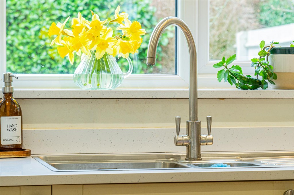 Images for Kettering Road, Little Cransley EAID:oscarjamesapi BID:2