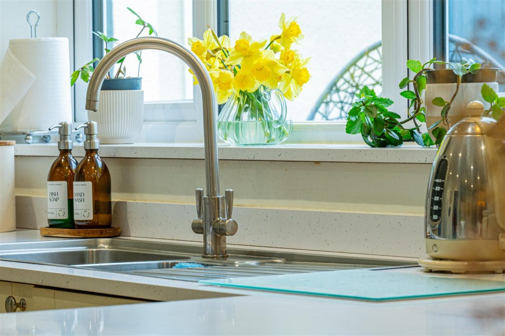 Images for Kettering Road, Little Cransley EAID:oscarjamesapi BID:2