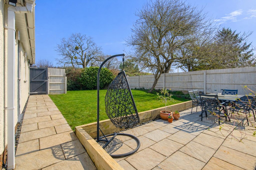 Images for Kettering Road, Little Cransley EAID:oscarjamesapi BID:2