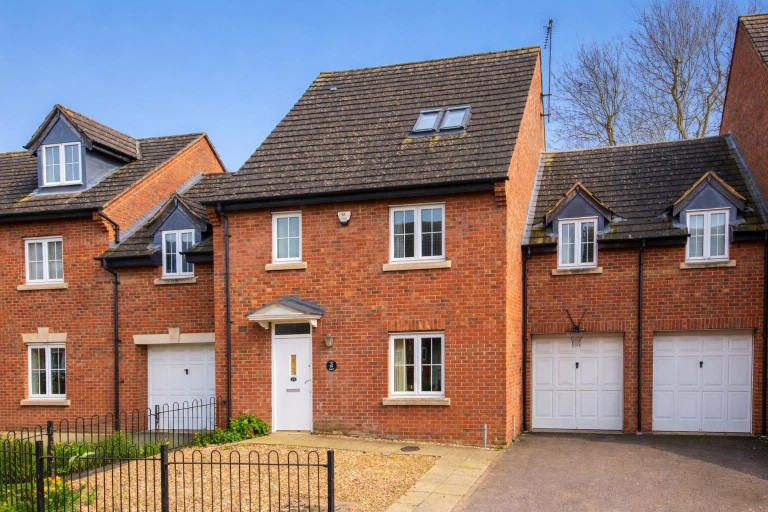 Ivy Lane, Finedon - EAID:oscarjamesapi, BID:3