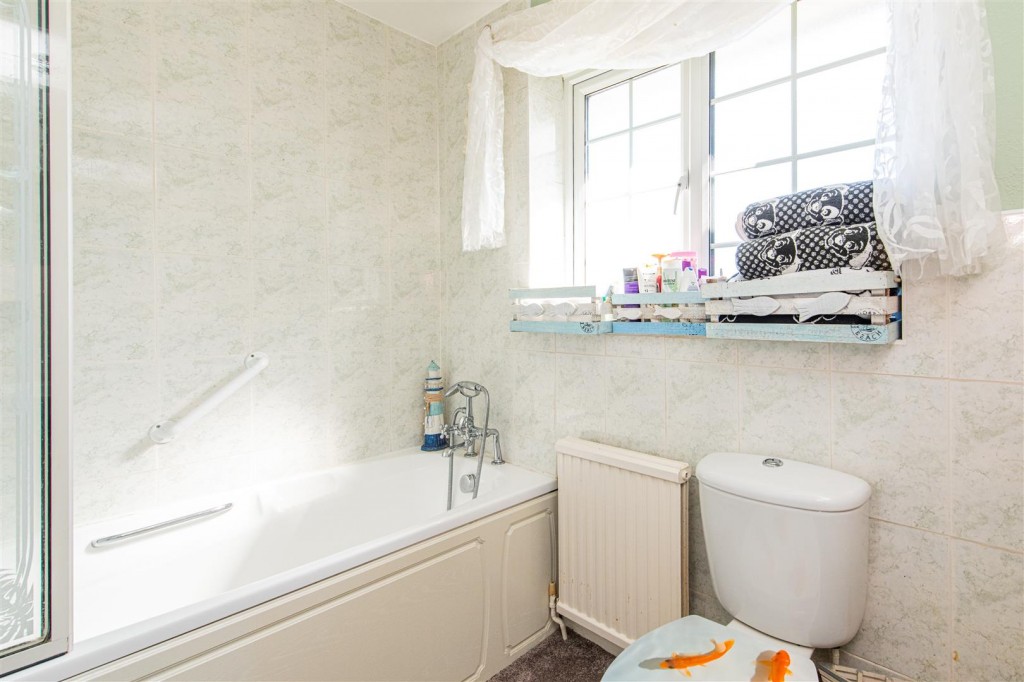 Images for Avenue Road, Rushden EAID:oscarjamesapi BID:8