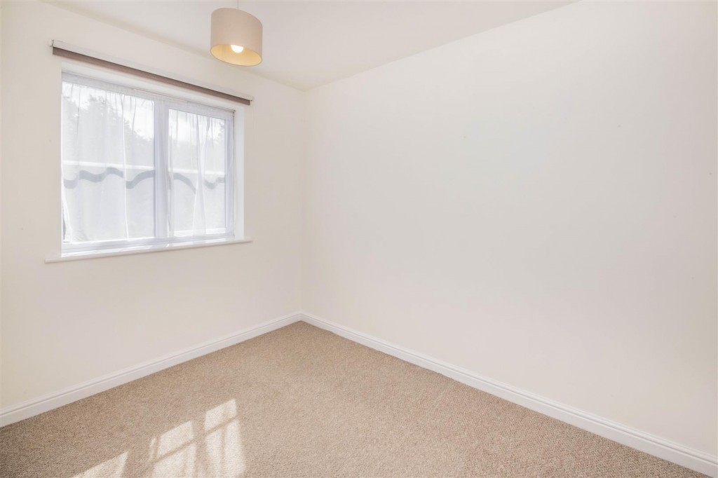 Images for Grant Close, Kettering EAID:oscarjamesapi BID:2