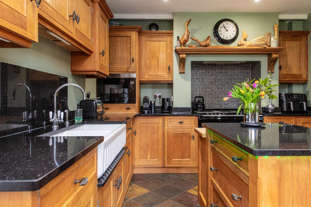 Images for Church Street, Weldon, Corby EAID:oscarjamesapi BID:4