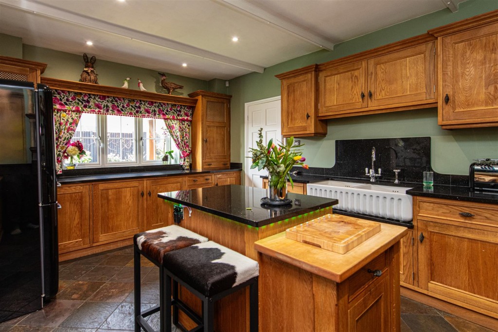 Images for Church Street, Weldon, Corby EAID:oscarjamesapi BID:4