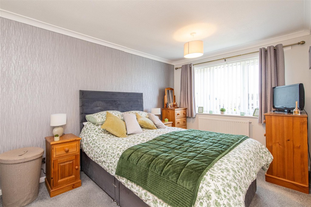 Images for Moss Walk, Corby EAID:oscarjamesapi BID:4