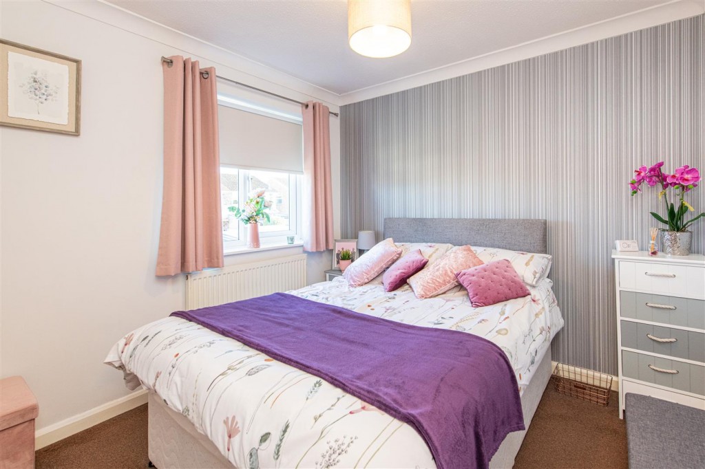 Images for Moss Walk, Corby EAID:oscarjamesapi BID:4