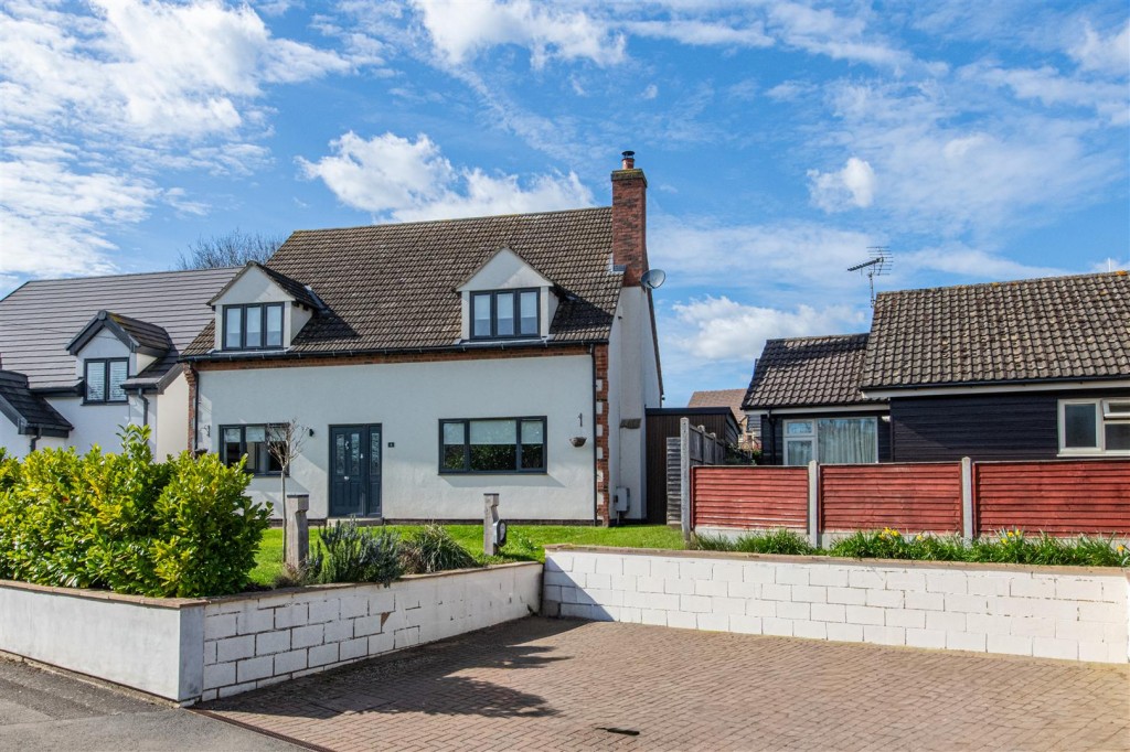 image of 4, Deepdale