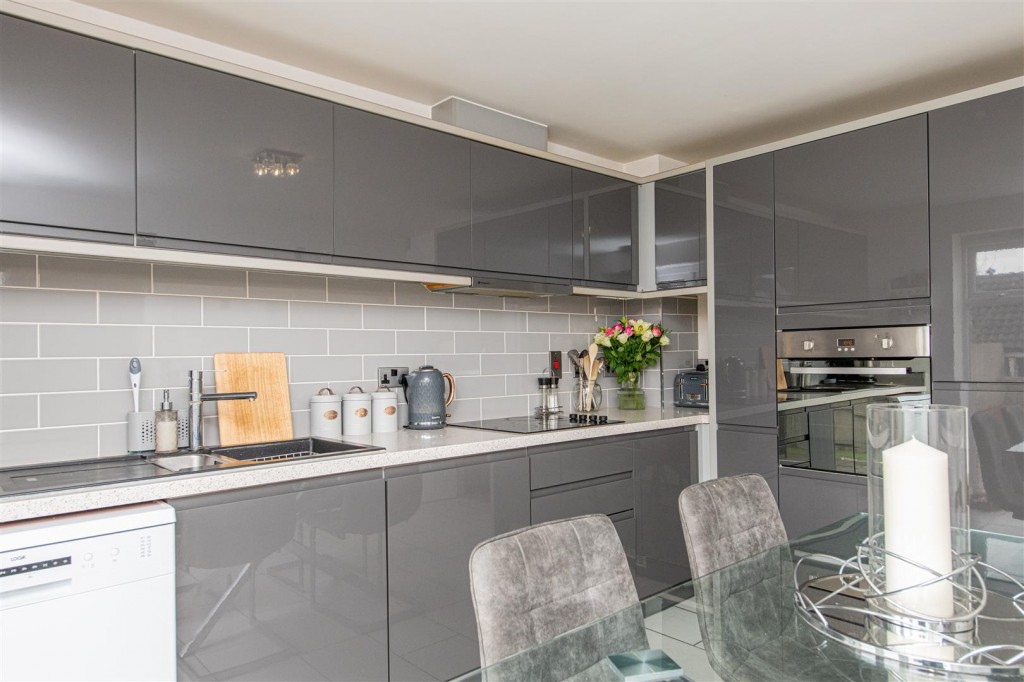 Images for Harrington Road, Irthlingborough EAID:oscarjamesapi BID:8