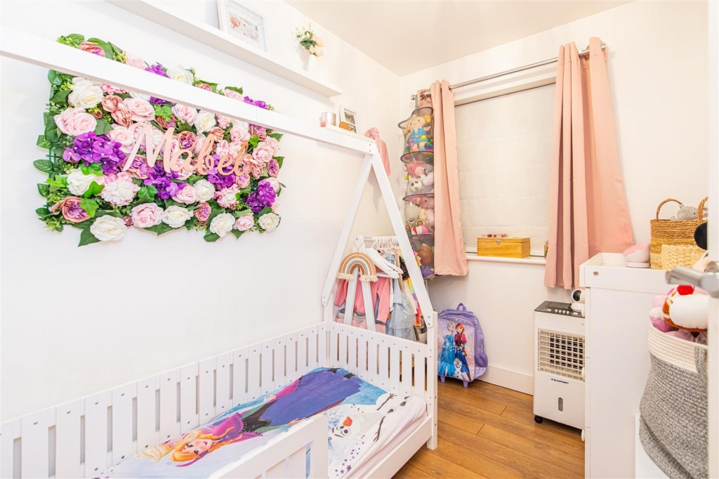 Images for Harrington Road, Irthlingborough EAID:oscarjamesapi BID:8