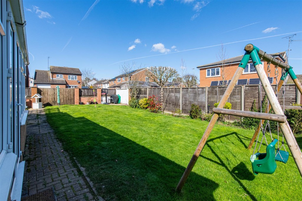 Images for Davis Close, Rothwell, Kettering EAID:oscarjamesapi BID:2