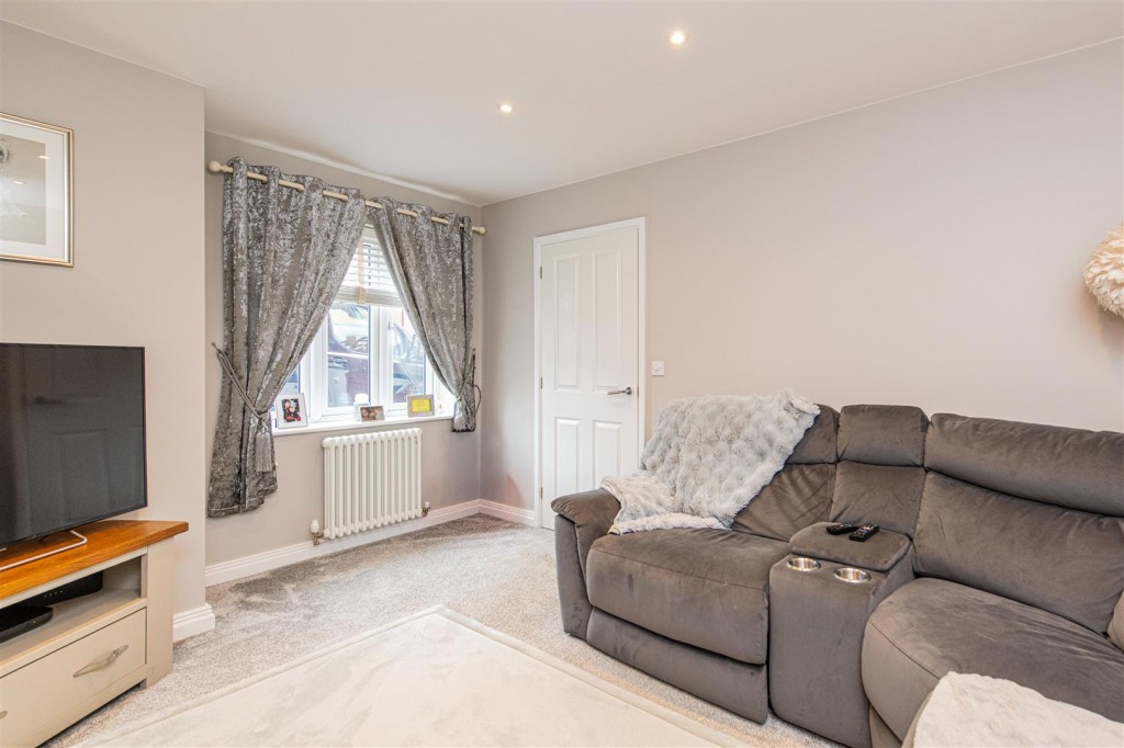 Images for Virginia Crescent, Burton Latimer EAID:oscarjamesapi BID:3