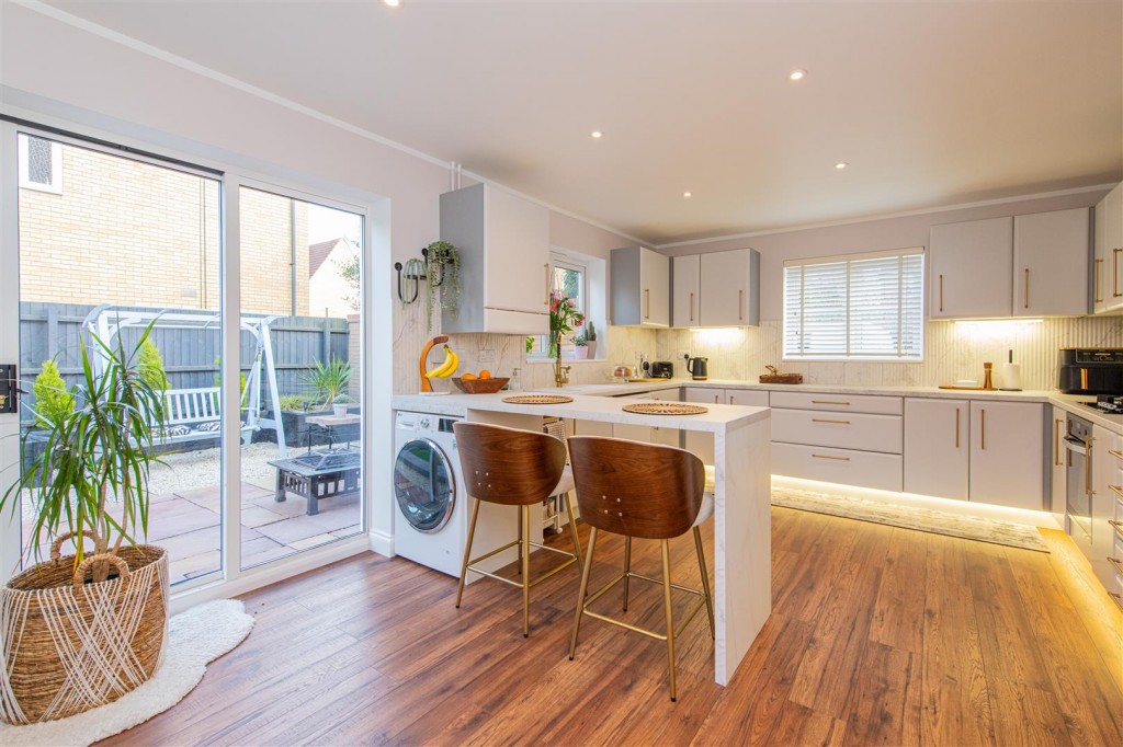 Images for Chedington Close, Barton Seagrave EAID:oscarjamesapi BID:3