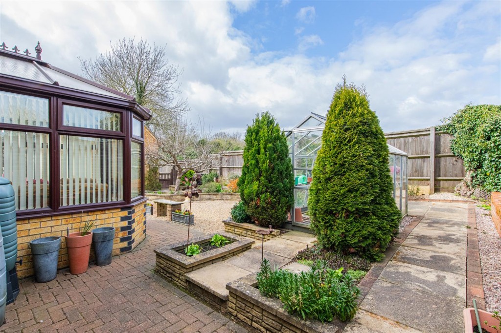 Images for Grosvenor Way, Barton Seagrave EAID:oscarjamesapi BID:3