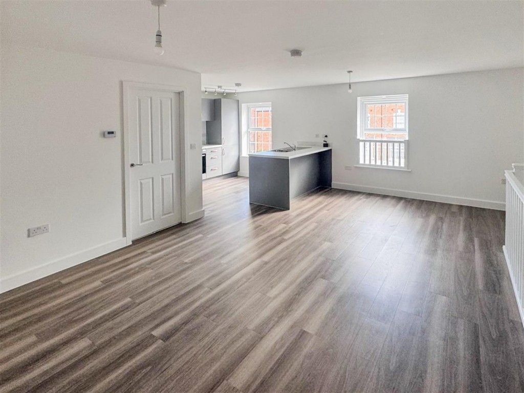 Images for Buckle Lane, Priors Hall Park EAID:oscarjamesapi BID:2