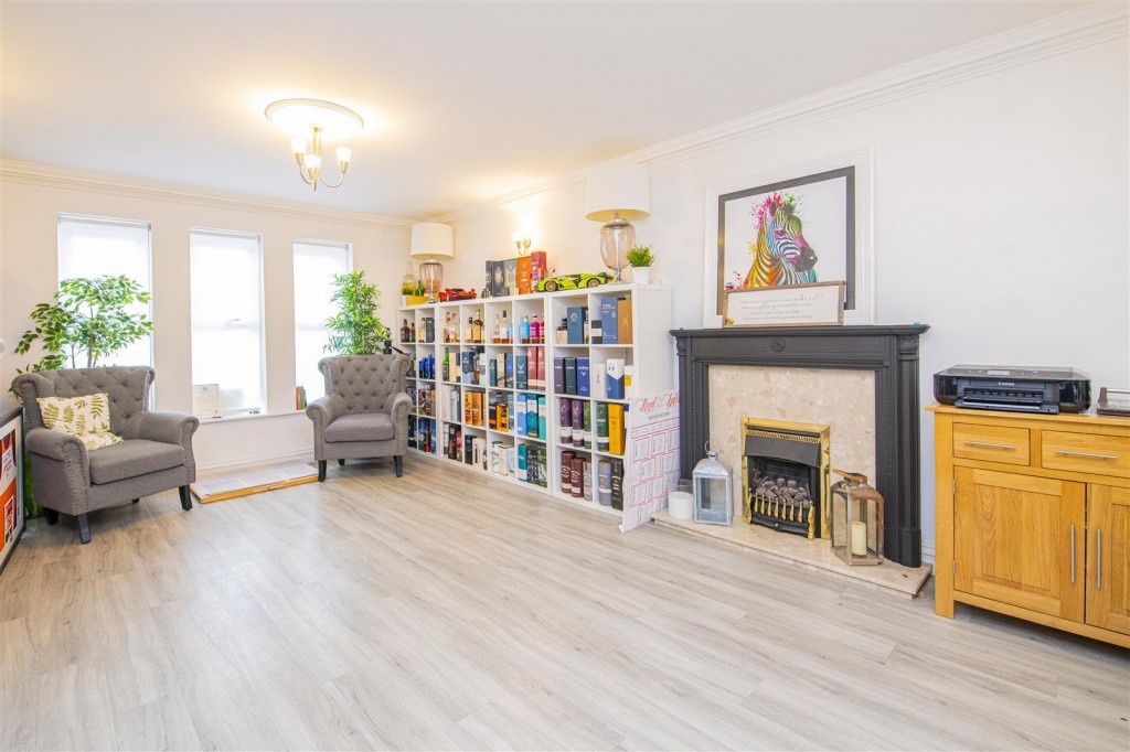 Images for Teal Close, Higham Ferrers EAID:oscarjamesapi BID:8