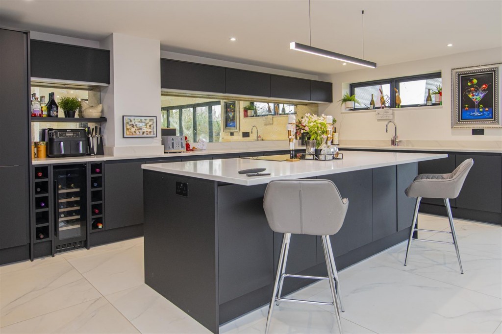 Images for Teal Close, Higham Ferrers EAID:oscarjamesapi BID:8