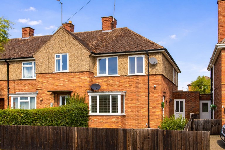 Dryden Street, Raunds - EAID:oscarjamesapi, BID:8