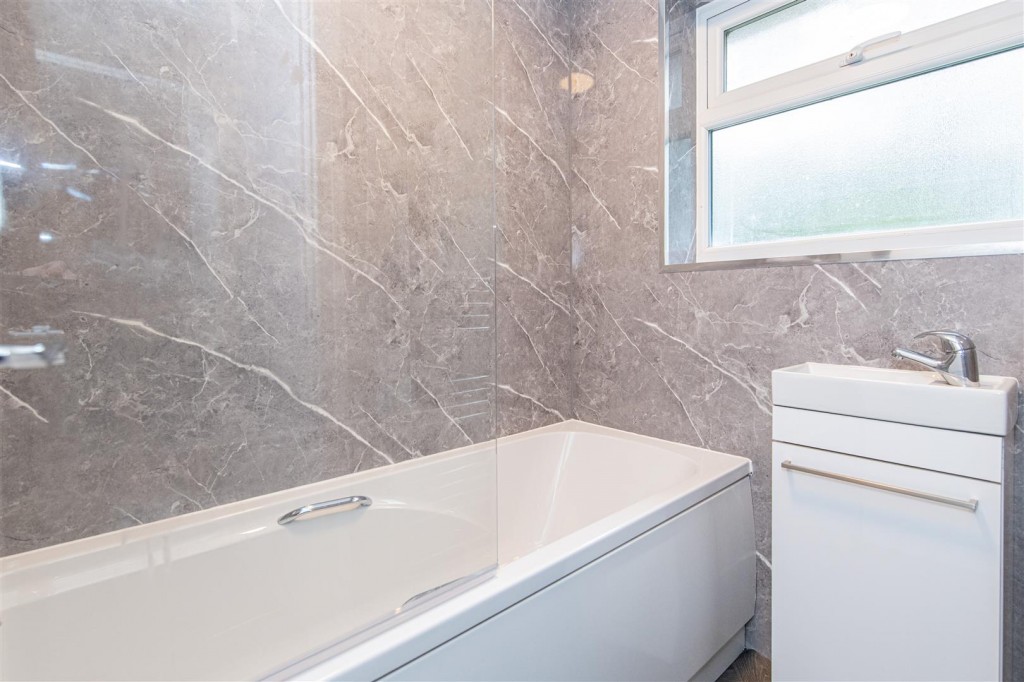 Images for Oxford Road, Corby EAID:oscarjamesapi BID:4