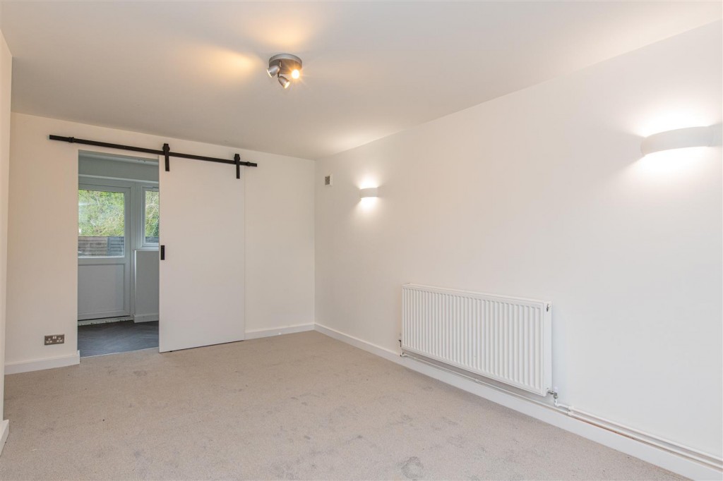 Images for Oxford Road, Corby EAID:oscarjamesapi BID:4