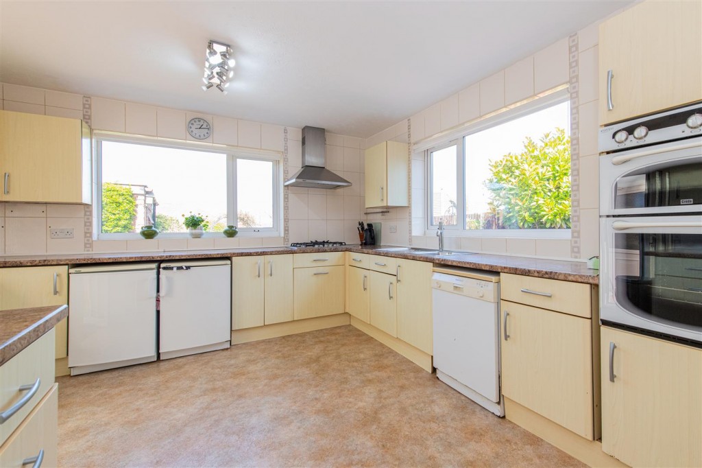 Images for Cromwell Crescent, Market Harborough EAID:oscarjamesapi BID:5