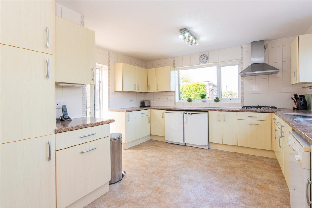 Images for Cromwell Crescent, Market Harborough EAID:oscarjamesapi BID:5