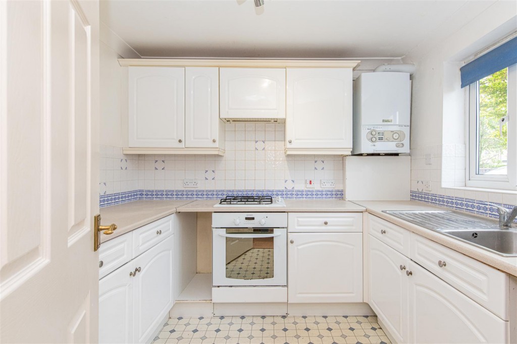 Images for Cromer Road, Finedon, Wellingborough EAID:oscarjamesapi BID:3