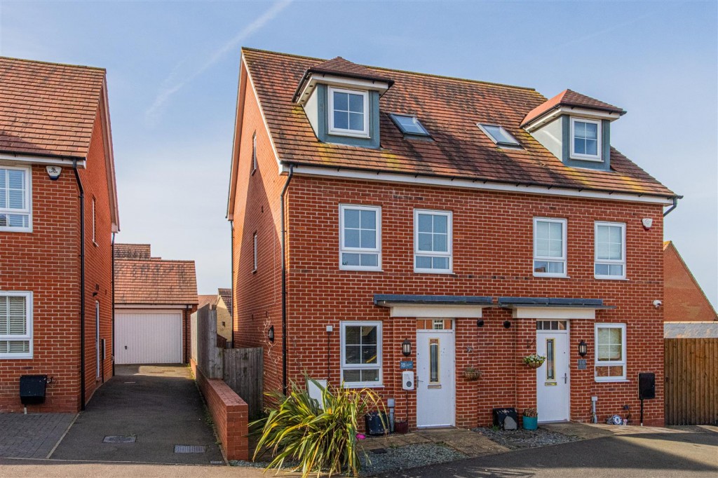 image of 18, Donnington Road