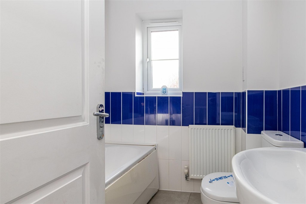 Images for Donnington Road, Burton Latimer, Kettering EAID:oscarjamesapi BID:3