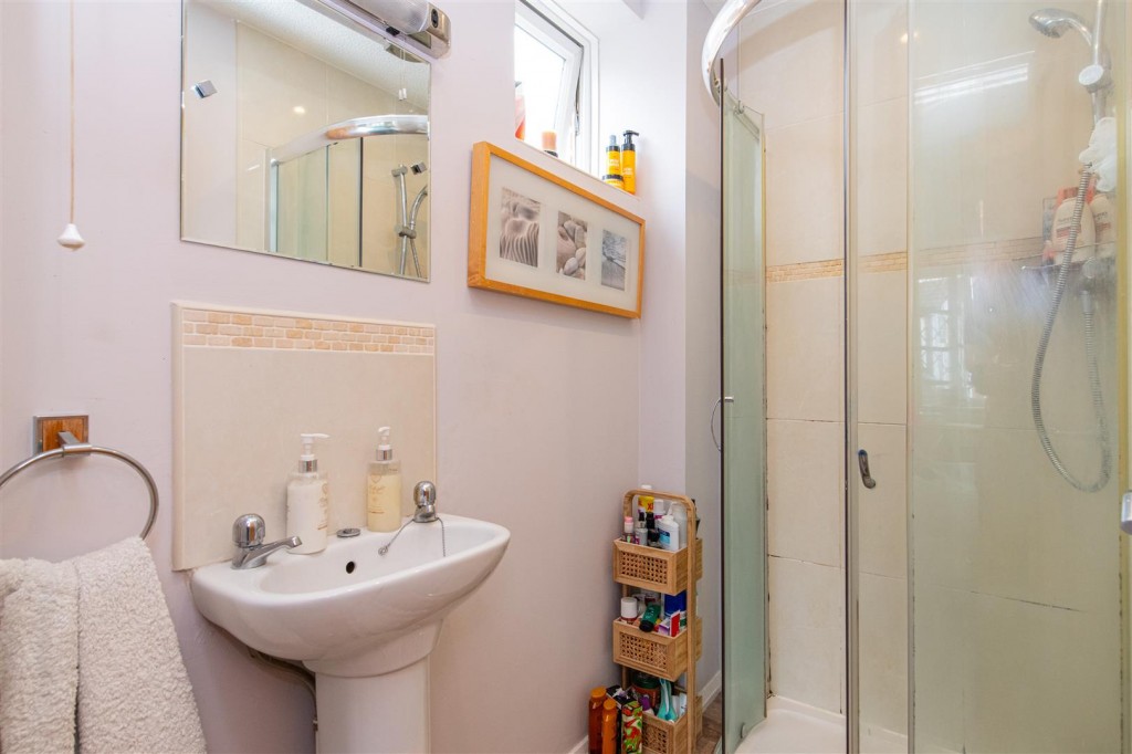 Images for Wessex Close, Kettering EAID:oscarjamesapi BID:2