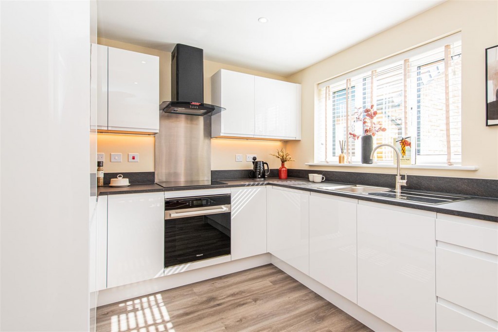 Images for Eyam Close, Desborough, Kettering EAID:oscarjamesapi BID:2