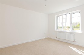 Images for Eyam Close, Desborough, Kettering