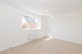 Images for Eyam Close, Desborough, Kettering