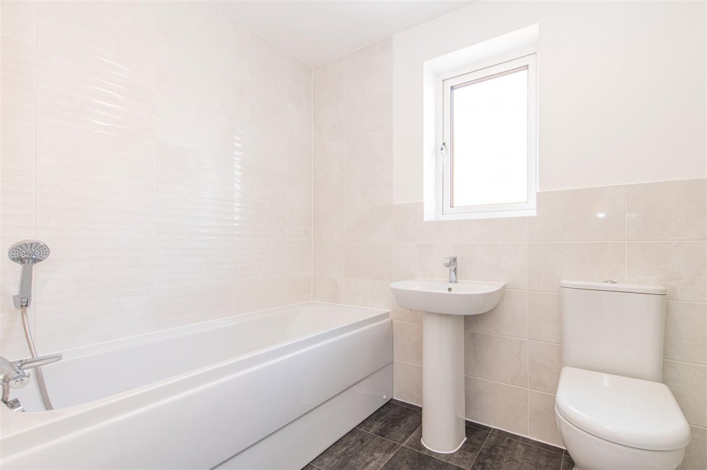 Images for Eyam Close, Desborough, Kettering EAID:oscarjamesapi BID:2