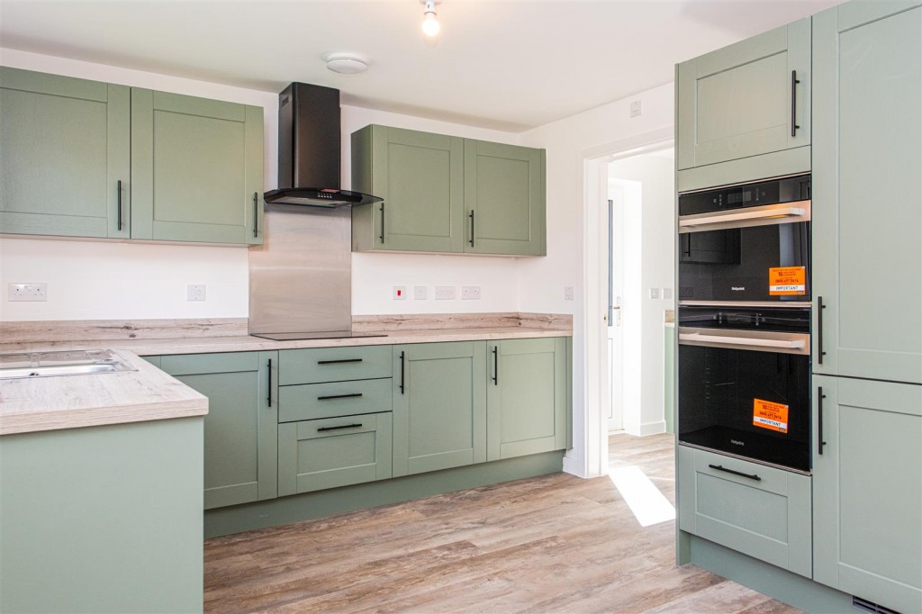 Images for Eyam Close, Desborough, Kettering EAID:oscarjamesapi BID:2