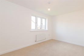 Images for Eyam Close, Desborough, Kettering