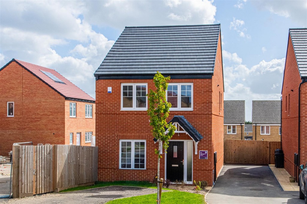Images for Eyam Close, Desborough, Kettering EAID:oscarjamesapi BID:2