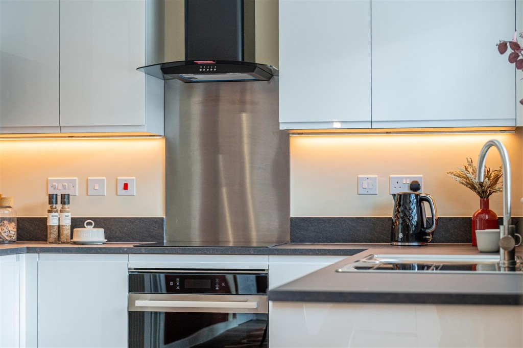 Images for Eyam Close, Desborough, Kettering EAID:oscarjamesapi BID:2