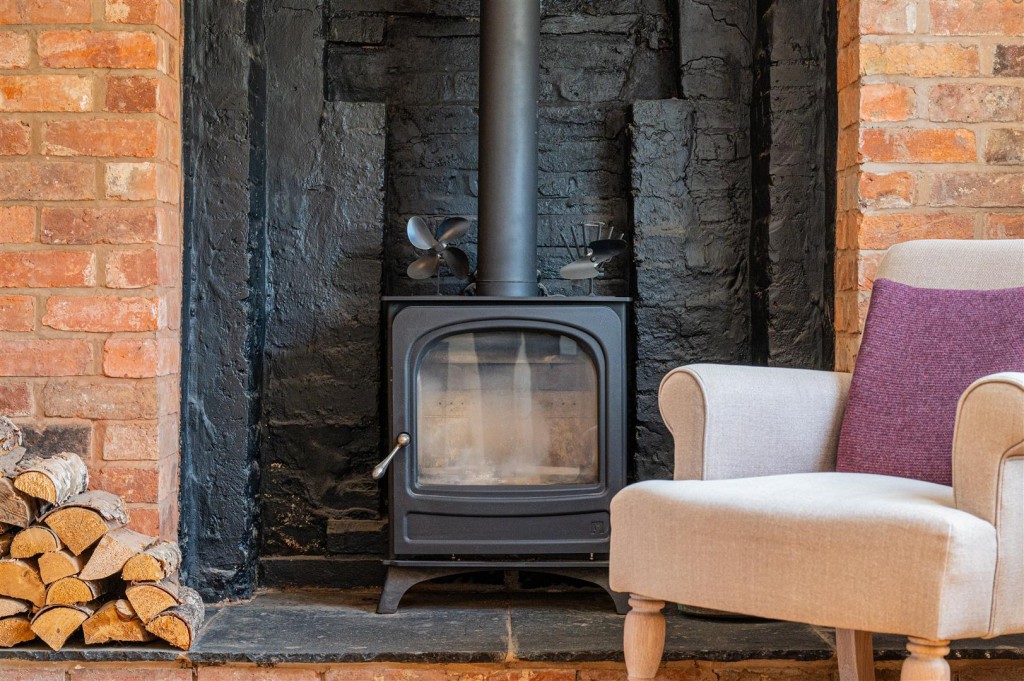 Images for Hall Lane, Welford EAID:oscarjamesapi BID:5