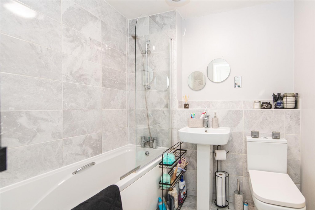 Images for Northampton Road, Wellingborough EAID:oscarjamesapi BID:6