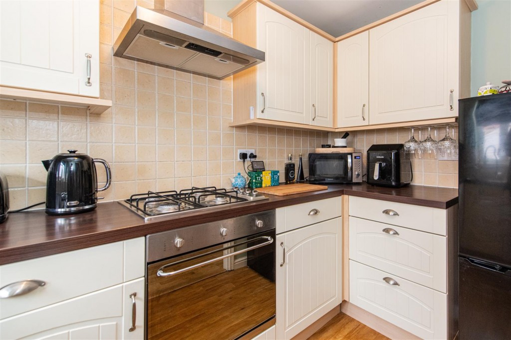 Images for Thistle Drive, Desborough EAID:oscarjamesapi BID:5