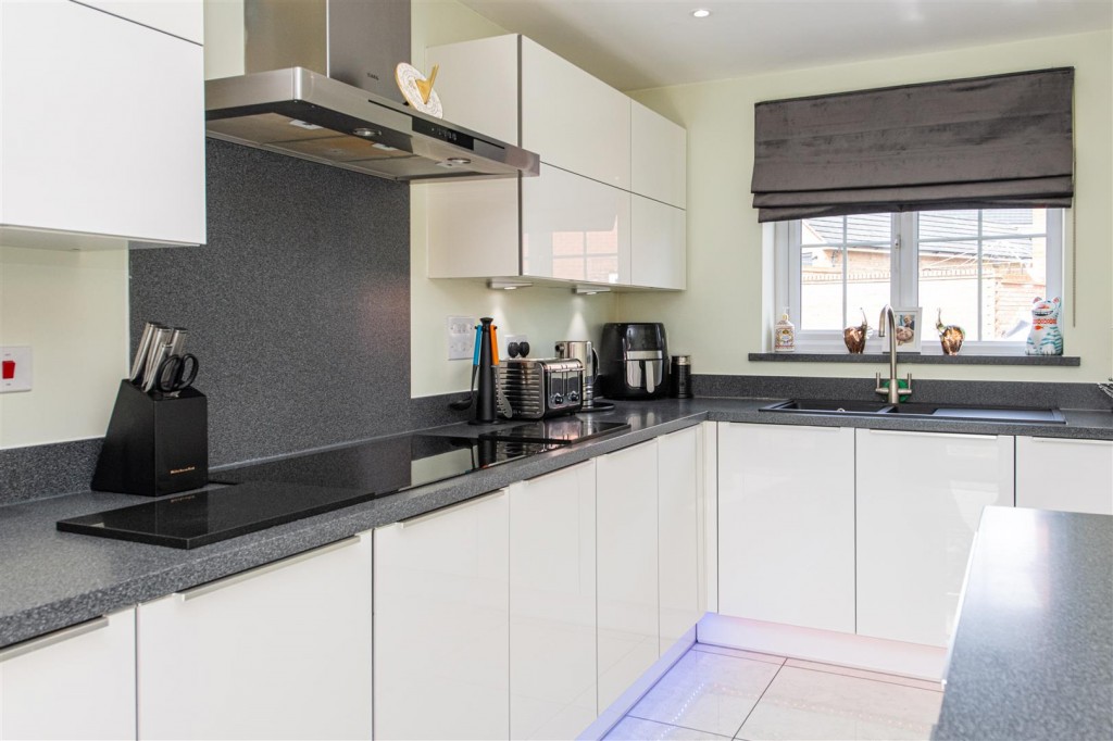 Images for Grant Drive, Corby EAID:oscarjamesapi BID:4