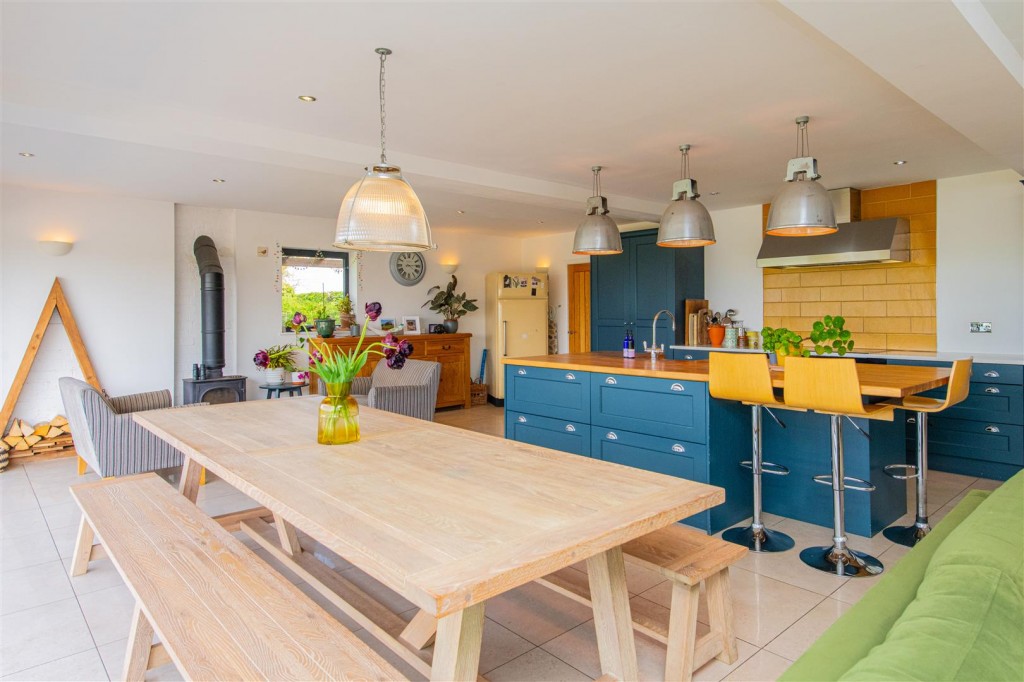 Images for Kelmarsh Road, Harrington, Northampton EAID:oscarjamesapi BID:5