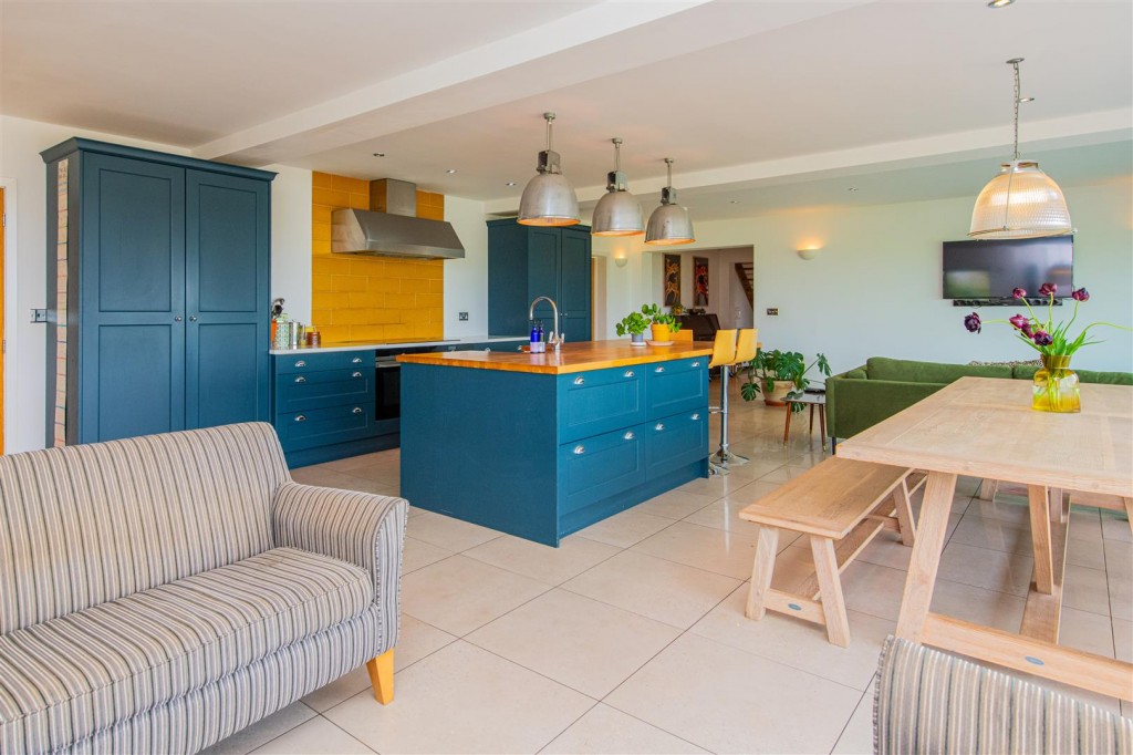 Images for Kelmarsh Road, Harrington, Northampton EAID:oscarjamesapi BID:5