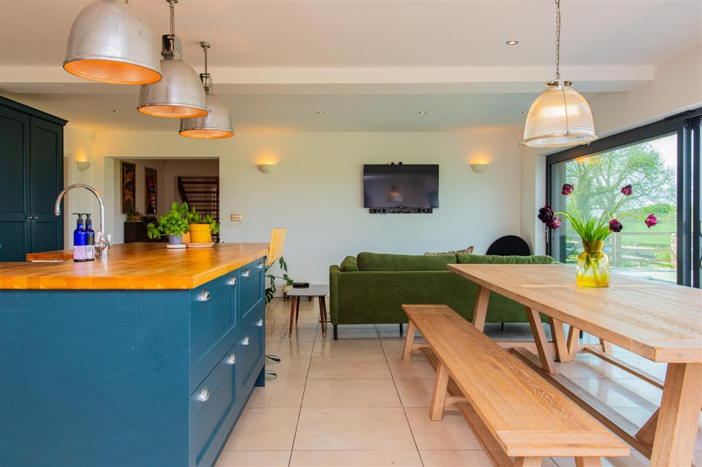 Images for Kelmarsh Road, Harrington, Northampton EAID:oscarjamesapi BID:5