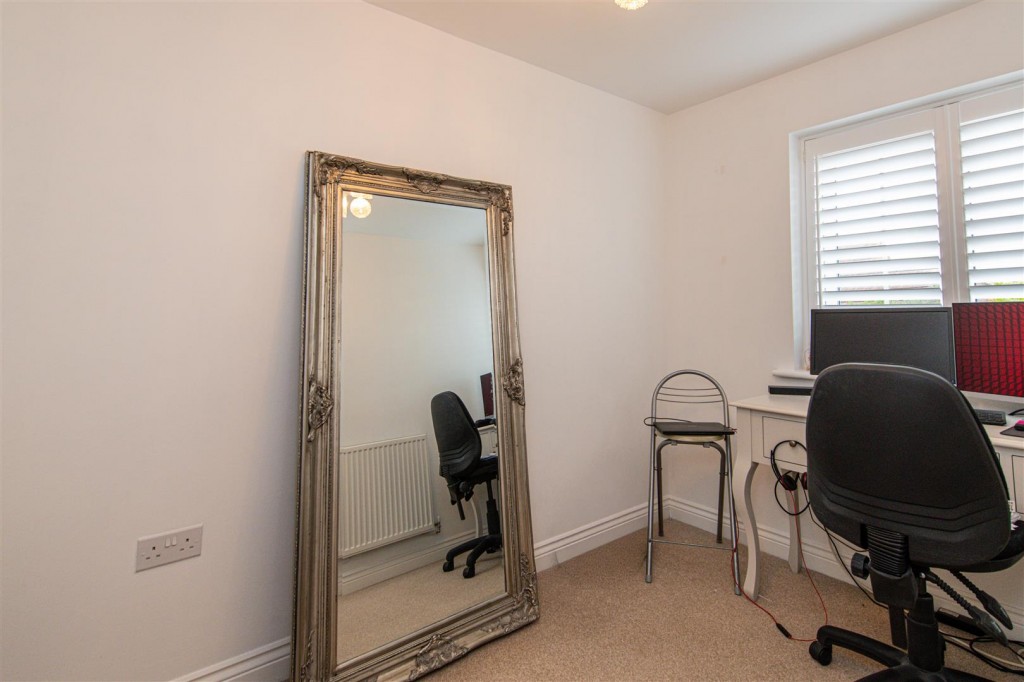 Images for Hillary Close, Corby EAID:oscarjamesapi BID:4