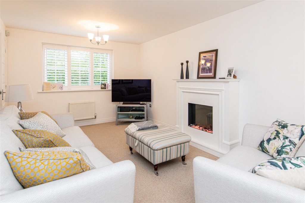 Images for Hillary Close, Corby EAID:oscarjamesapi BID:4