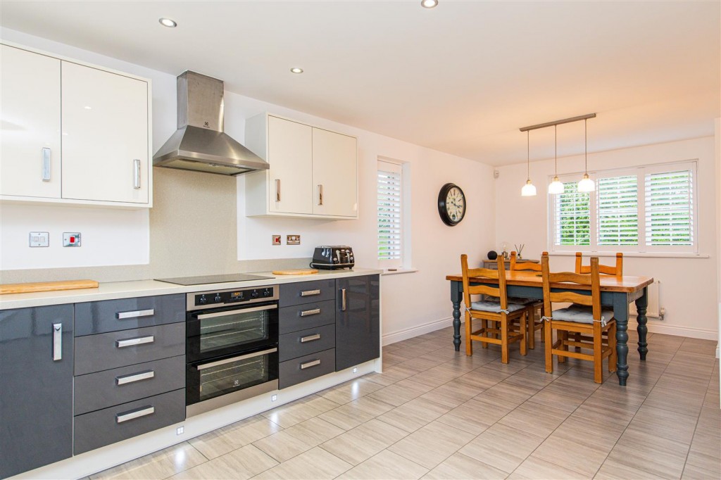 Images for Hillary Close, Corby EAID:oscarjamesapi BID:4